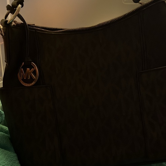 Micheal lots - Picture 2 of 2